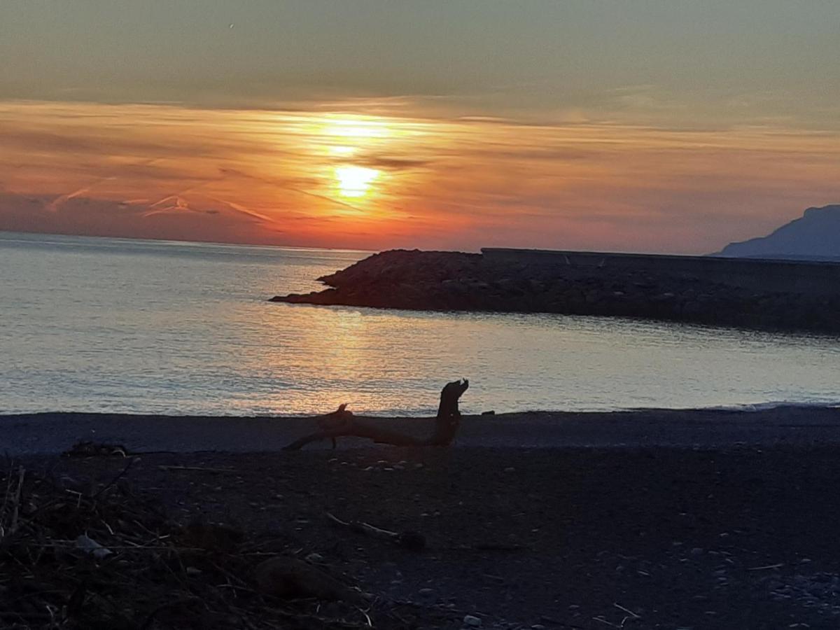 Azzurra Casa Vacanza Ventimiglia Exteriér fotografie